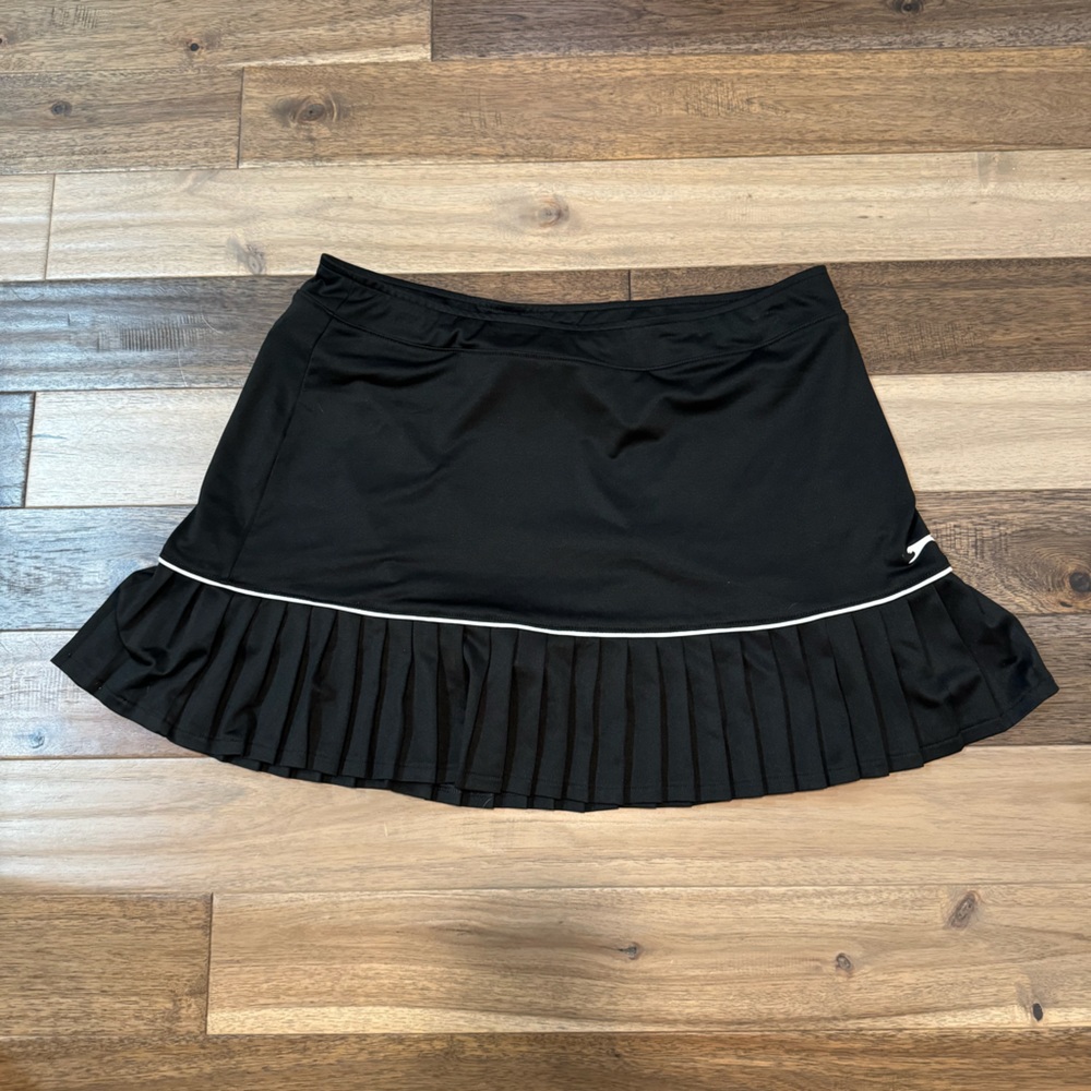 Women’s golf skirt